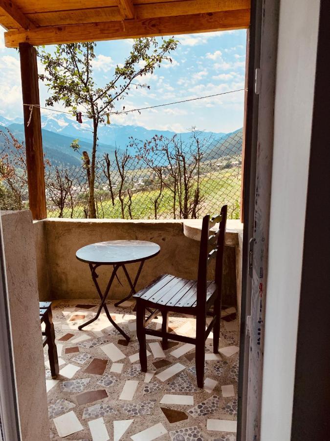Nadia Guesthouse ميستيا المظهر الخارجي الصورة