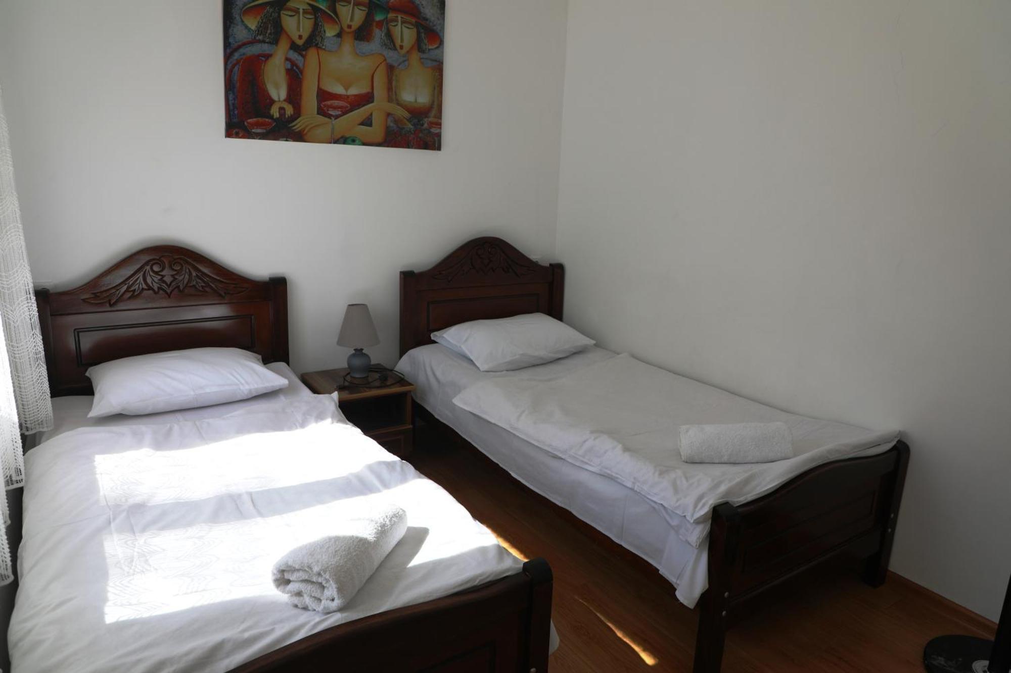 Nadia Guesthouse ميستيا المظهر الخارجي الصورة
